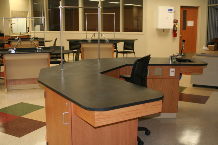 Photo of Avon High School Science Lab